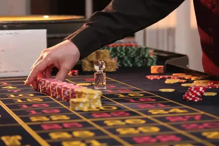Filipino player browsing hypebet live slot game section on mobile